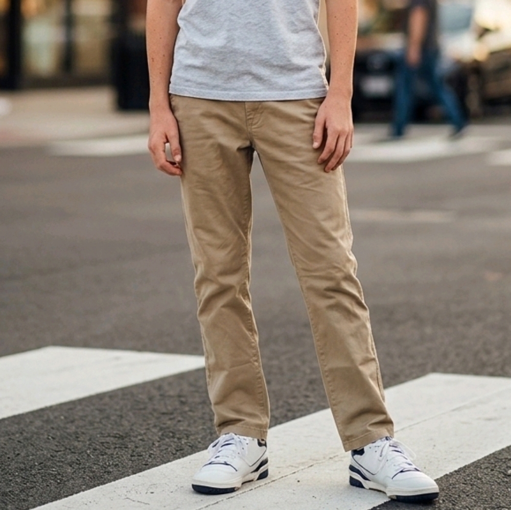 Volcom Frickin Modern Boys 20 XL Khaki Stretch Chino Pants Skate Uniform 30x27